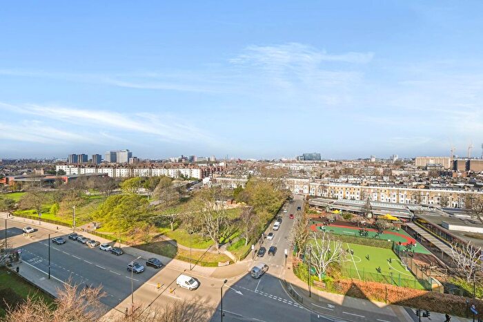 3 Bedroom Flat For Sale In Jim Griffiths House, Clem Attlee Court, Fulham, SW6