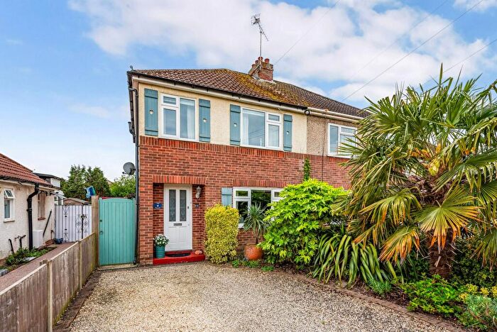 3 Bedroom Semi-Detached House For Sale In Walnut Avenue, Chichester, PO19