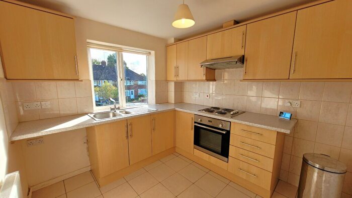 1 Bedroom Flat To Rent In Manor Road, Banbury, Oxon, OX16