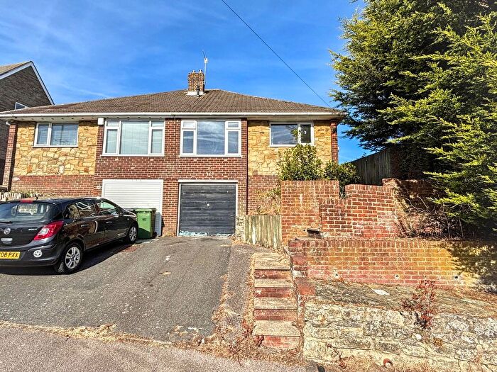 2 Bedroom Semi-Detached Bungalow For Sale In Frederick Road, Hastings, TN35