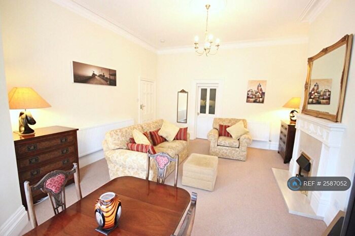 1 Bedroom Flat To Rent In Clifton Drive North, Lytham St. Annes, FY8
