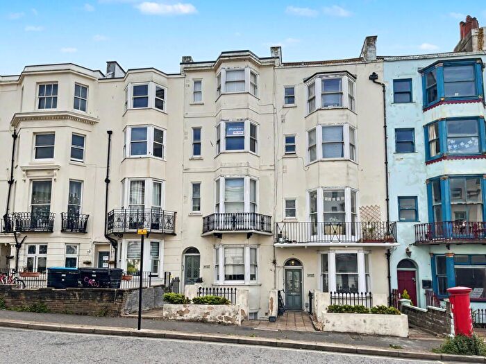 1 Bedroom Flat For Sale In Lower Rock Gardens, Brighton, BN2