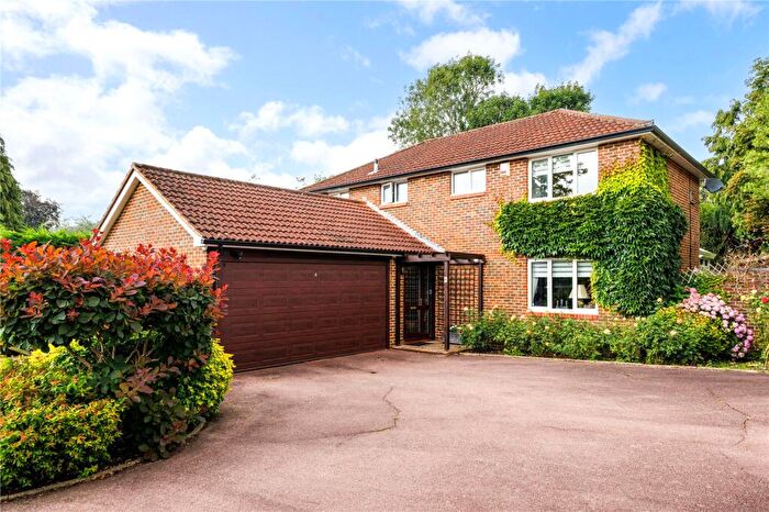 4 Bedroom Detached House For Sale In Fairford Close, Reigate, Surrey, RH2