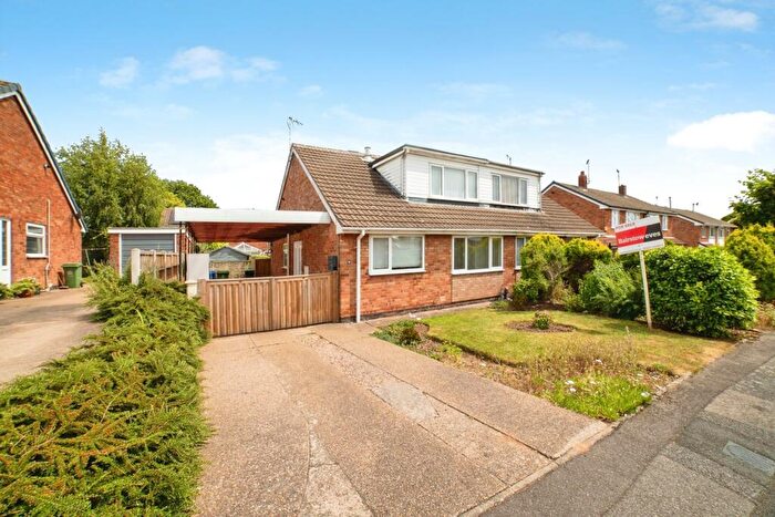 3 Bedroom Bungalow For Sale In Lamond Close, Mansfield, Nottinghamshire, NG19