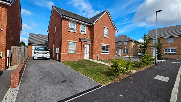 4 Bedroom Detached House For Sale In Bradfield Avenue, Morley, Leeds, LS27