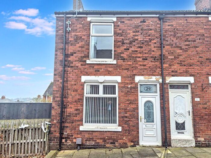 2 Bedroom End Terrace House For Sale In Pearl Street, Shildon, DL4