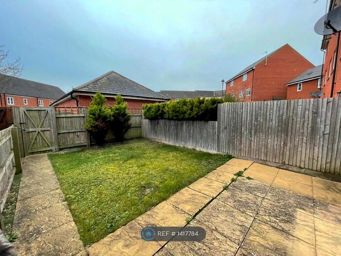 4 Bedroom Terraced House To Rent In Prince Rupert Drive, Aylesbury, HP19