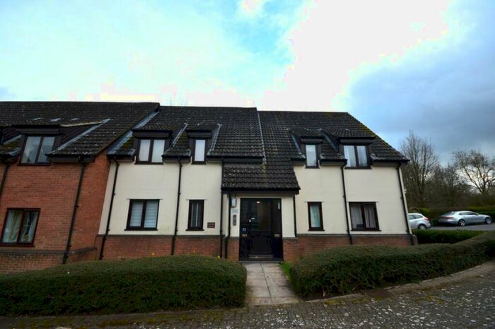 2 Bedroom Flat To Rent In Coate Water, SN3