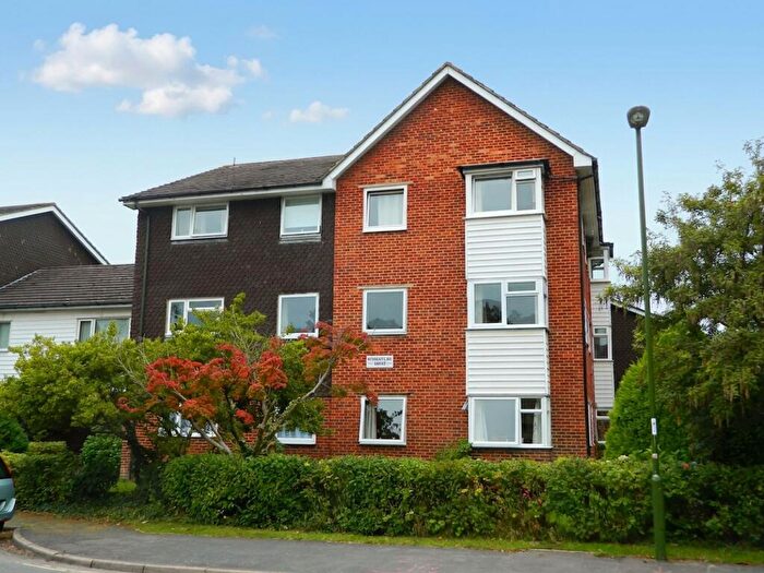 1 Bedroom Flat To Rent In Wimblehurst Road, Wimblehurst Court Wimblehurst Road, RH12