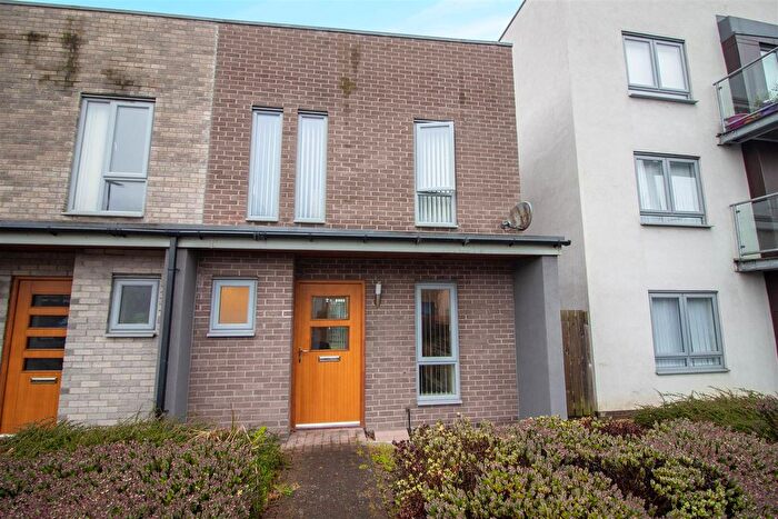 2 Bedroom End Of Terrace House To Rent In Northside, The Staithes, Gateshead, NE8