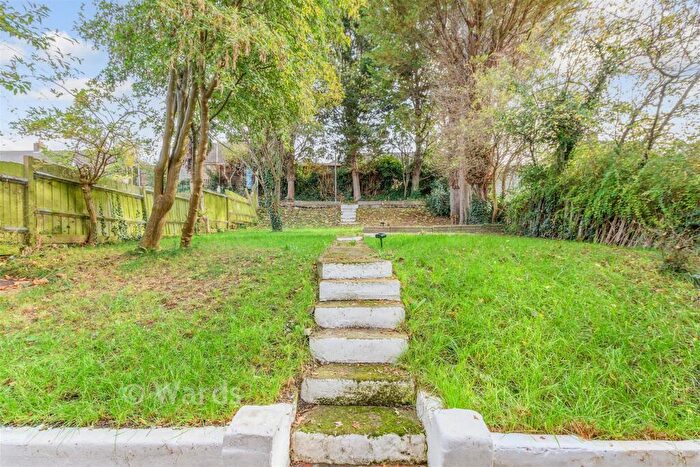 3 Bedroom Semi Detached House For Sale In St. Columba's Close, Gravesend, Kent, DA12