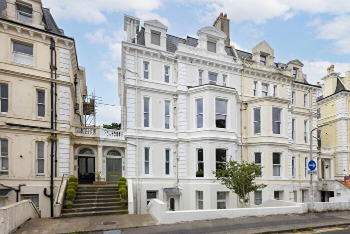 2 Bedroom Apartment For Sale In Augusta Gardens, Folkestone, CT20