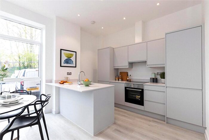 1 Bedroom Apartment To Rent In Parkview House, Oaklands Park, Wokingham, Berkshire, RG41