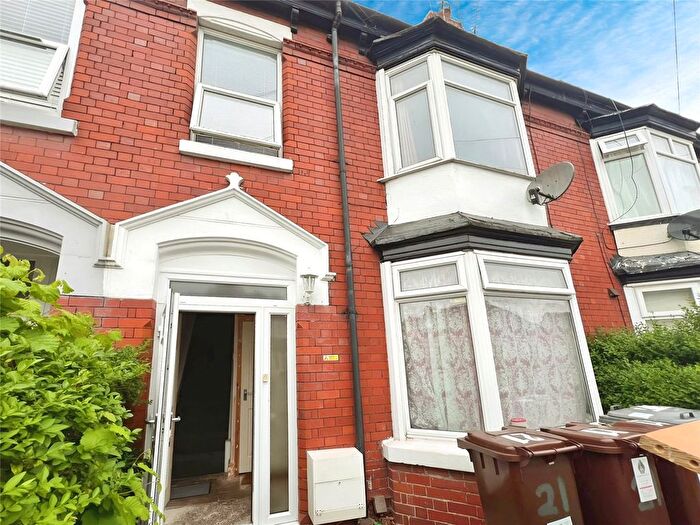 1 Bedroom Flat To Rent In Balfour Crescent, Wolverhampton, West Midlands, WV6