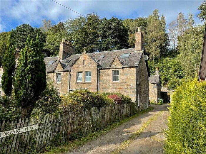 2 Bedroom Maisonette To Rent In Torwood Place, Birnam, Dunkeld, PH8