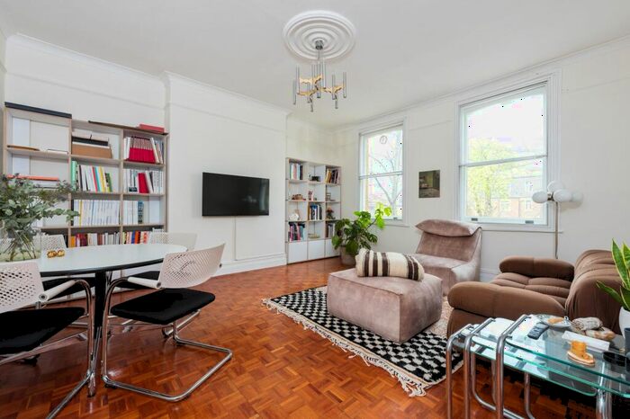 2 Bedroom Flat To Rent In Amhurst Park, London, N16