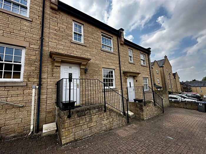 2 Bedroom Property To Rent In Flowers Yard, Chippenham, SN15