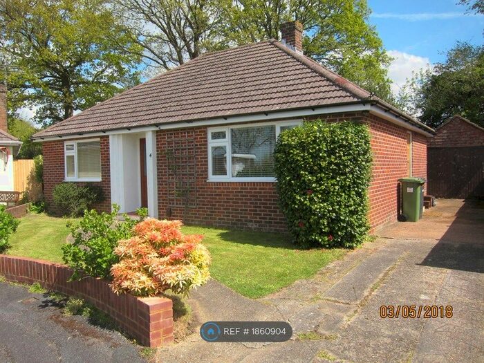 3 Bedroom Bungalow To Rent In Hillcrest Drive, Chandler's Ford, Eastleigh, SO53
