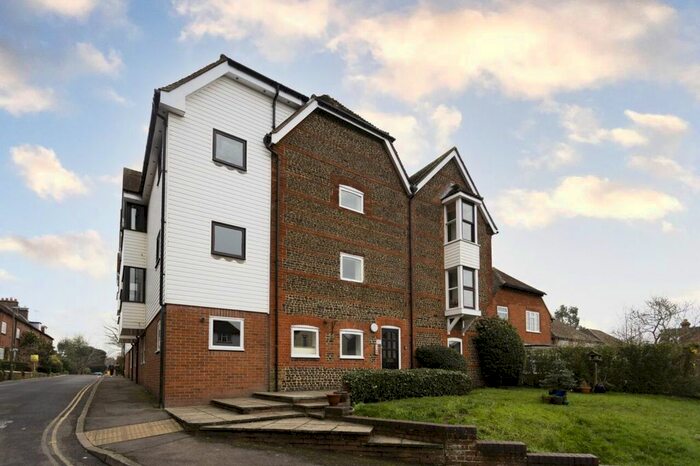1 Bedroom Flat To Rent In The Old Kiln, Crondall Lane, Farnham, Surrey, GU9