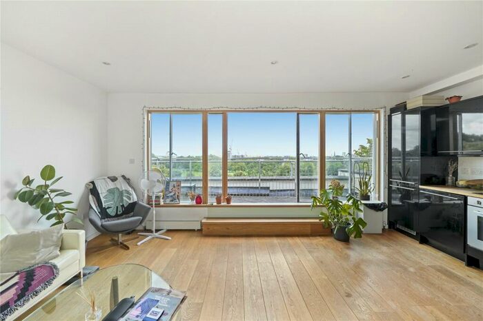 2 Bedroom Flat To Rent In Ormonde Terrace, Primrose Hill, NW8