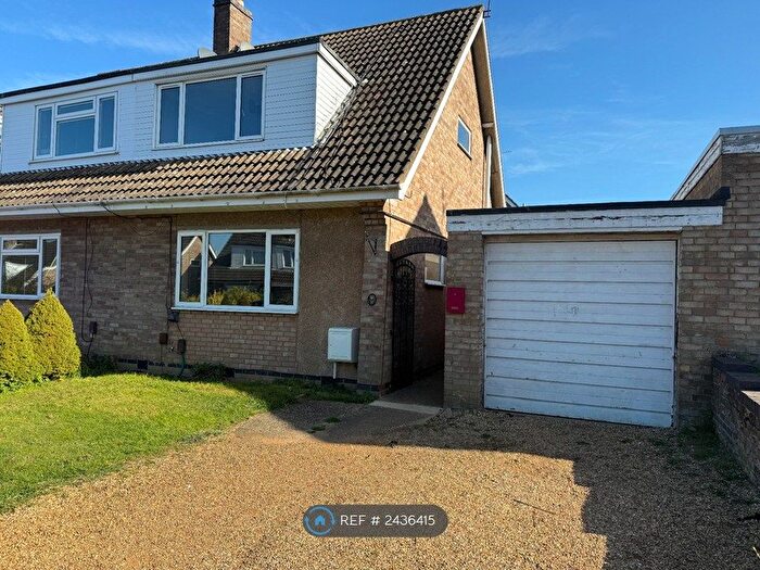 3 Bedroom Semi-Detached House To Rent In St. Davids Close, Kettering, NN15