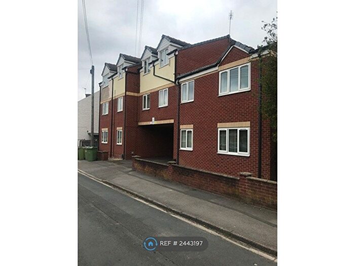 2 Bedroom Flat To Rent In Briggs Row, Featherstone, Pontefract, WF7