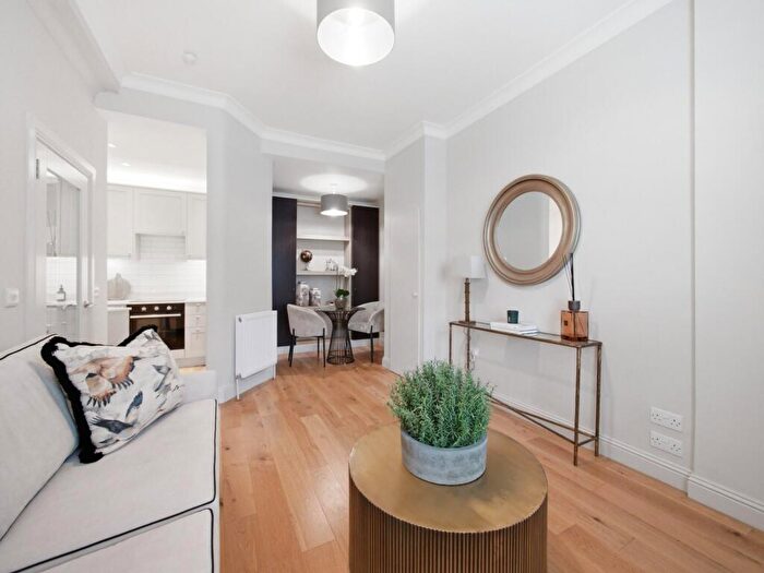 1 Bedroom Flat For Sale In / Balcarres Street, Edinburgh, EH10