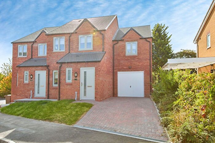 3 Bedroom Semi Detached House For Sale In Penkridge Road, Church Gresley, Swadlincote, DE11
