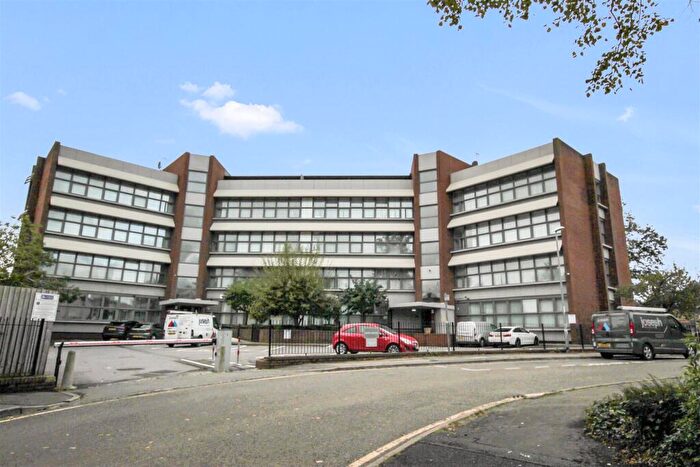 2 Bedroom Apartment For Sale In Avon House, Tithe Barn Road, Wellingborough, NN8