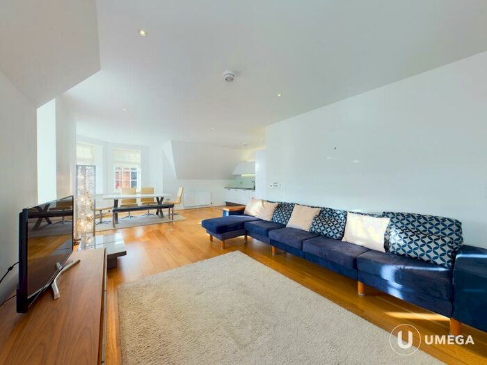 2 Bedroom Flat To Rent In Simpson Loan, Quartermile, Edinburgh, EH3