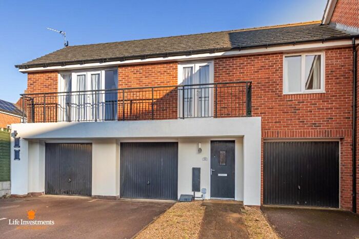 2 Bedroom Coach House To Rent In Lower Lodge Avenue, Rugby, Warwickshire, CV21