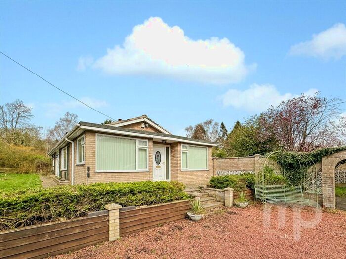 3 Bedroom Detached Bungalow For Sale In Crownthorpe Road, Wicklewood, Wymondham, NR18