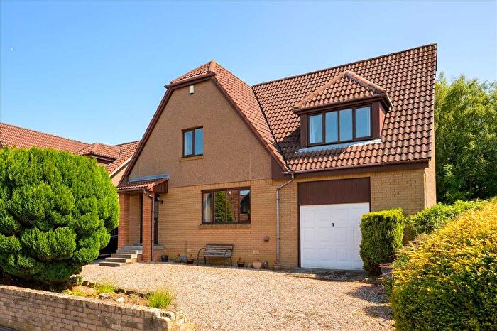 6 Bedroom Villa For Sale In Main Street West, Hillend, KY11