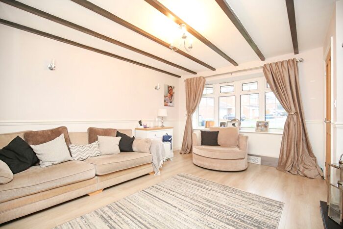 4 Bedroom Detached House For Sale In Loughshaw, Wilnecote, Tamworth, B77