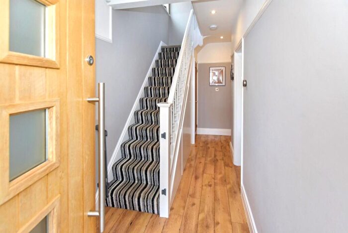 3 Bedroom Semi-Detached House For Sale In Garrard Avenue, Margate, CT9 - Photo 5