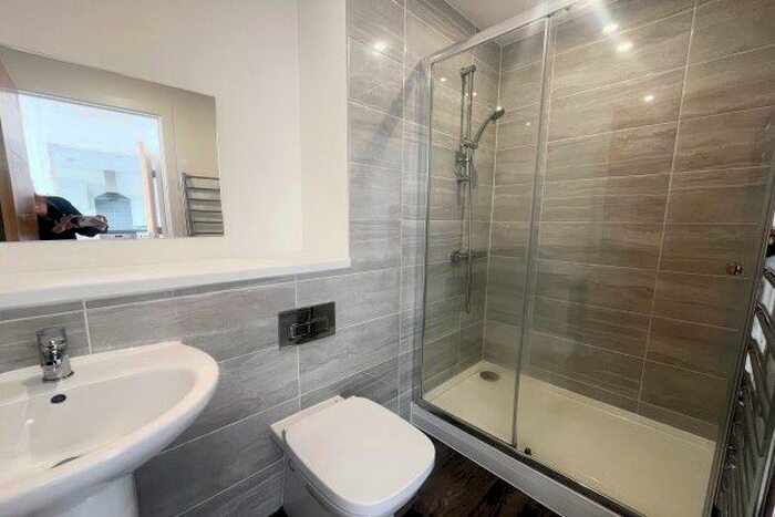 2 Bedroom Flat To Rent In Coventry Road, Birmingham, B25