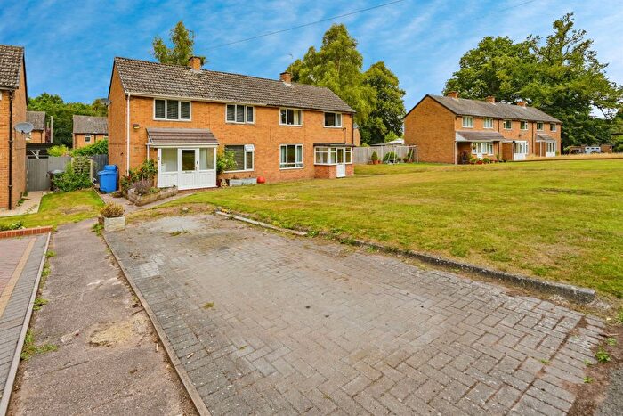 3 Bedroom Semi-Detached House For Sale In The Drive, Lichfield, WS14