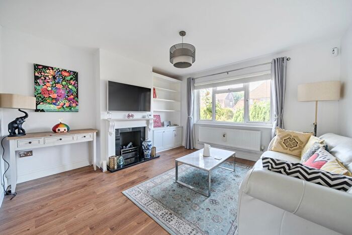 3 Bedroom Semi-Detached House To Rent In Stowe Road, Orpington, BR6