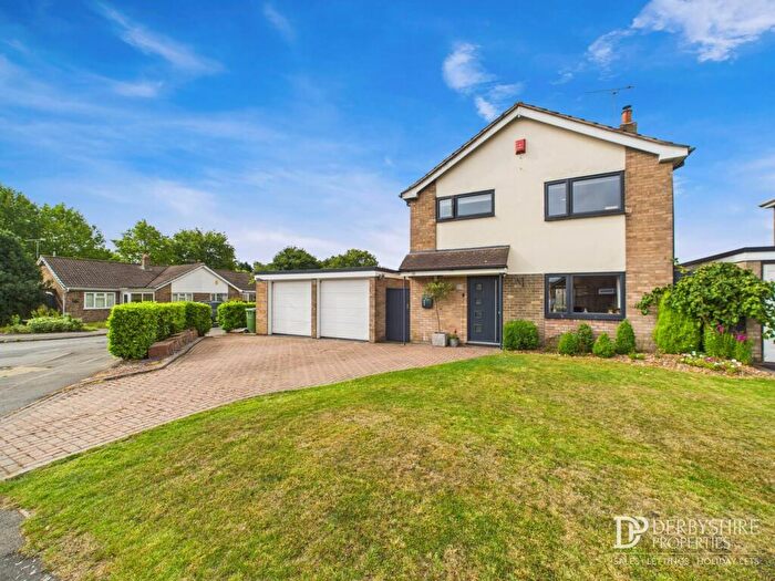 3 Bedroom Detached House For Sale In Rowthorne Avenue, Swanwick, DE55
