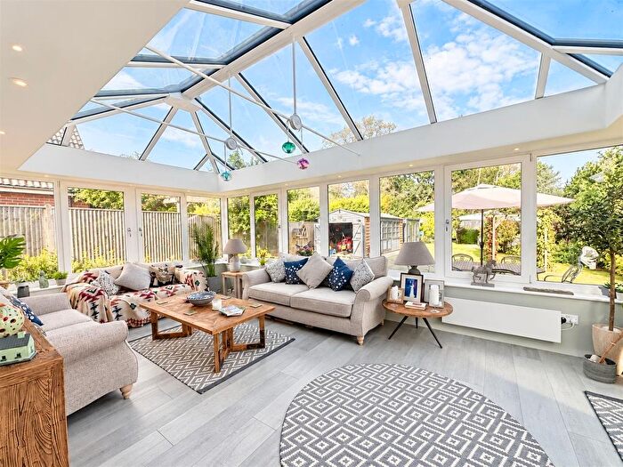 4 Bedroom Detached House For Sale In Butchers Lane, Three Oaks, TN35