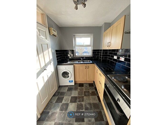 2 Bedroom Flat To Rent In Victoria Road, Hitchin, SG5