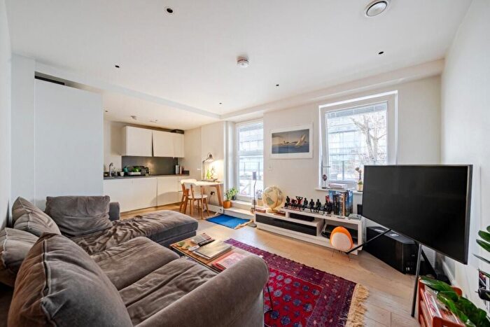 2 Bedroom Flat To Rent In The Merchant Building, Wharf Road, London, N1