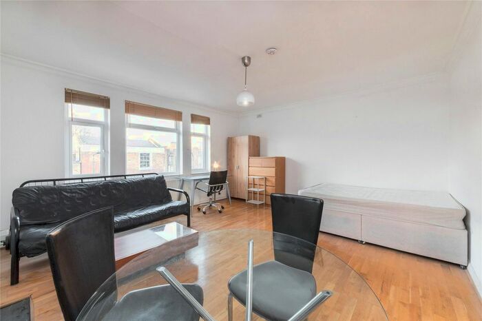 3 Bedroom Flat To Rent In Mornington Street, Camden, London, NW1