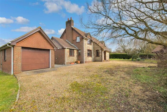 4 Bedroom Detached House For Sale In Long Lane, Newport, Isle Of Wight, PO30