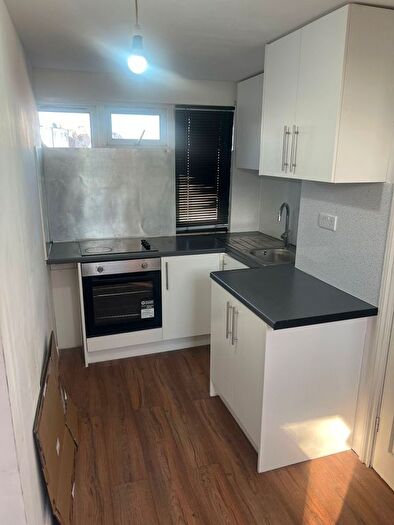 1 Bedroom Flat To Rent In Cann Hall Road, Leytonstone, E11