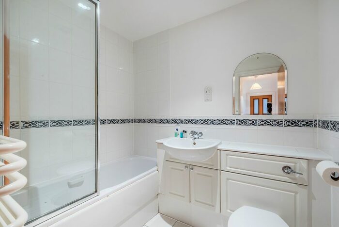 1 Bedroom Flat To Rent In Rubens Place, London, SW4