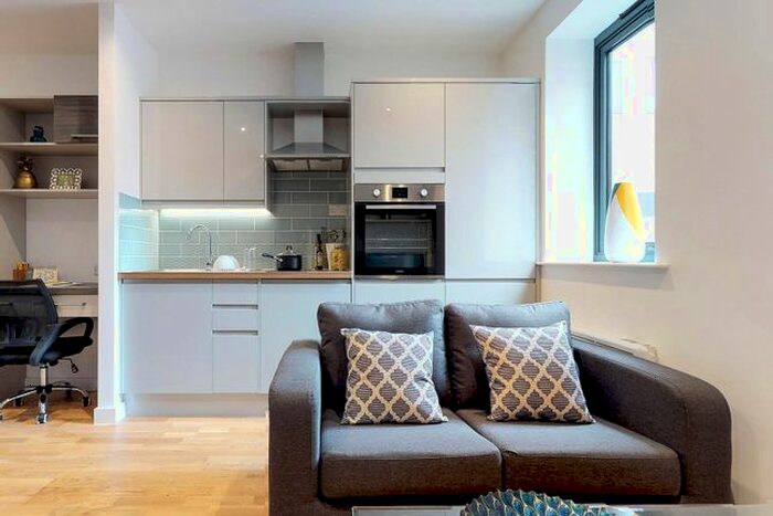 Studio To Rent In St. Marys Road, Sheffield, S2