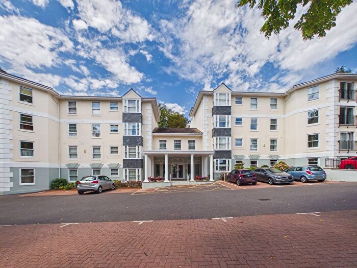 2 Bedroom Flat For Sale In Asheldon Road, Wellswood, Torquay, TQ1