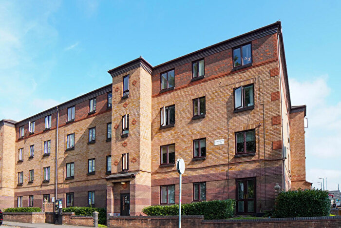 2 Bedroom Flat To Rent In Garamond Court, Somerset Street, BS1