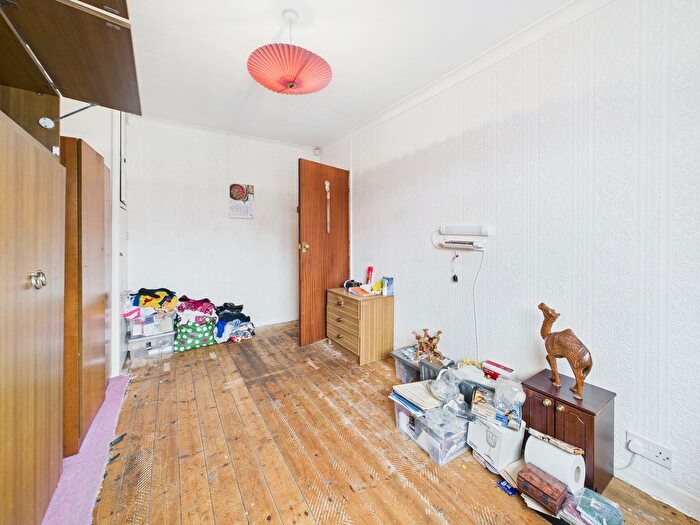 2 Bedroom Semi-Detached Bungalow For Sale In Crossdale Road, Hindley Green, WN2
